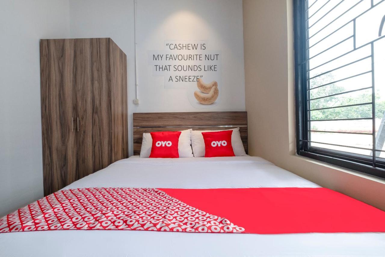 Oyo Life 3246 Walnut Inn G-10 Telukjambe Buitenkant foto